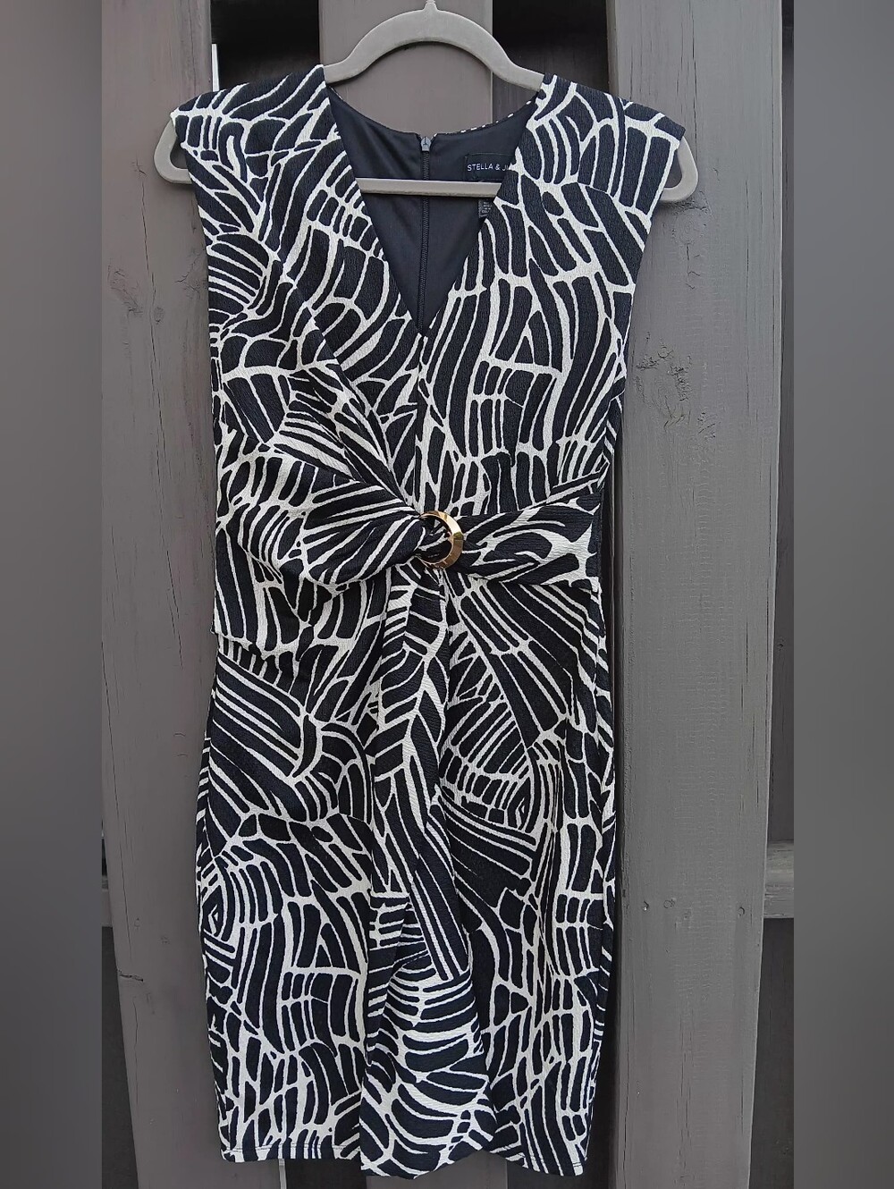 Stella & Julie Black and White Printed Wrap Dress